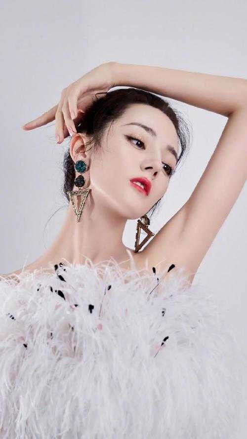 离婚后，傲娇大佬日日缠着她